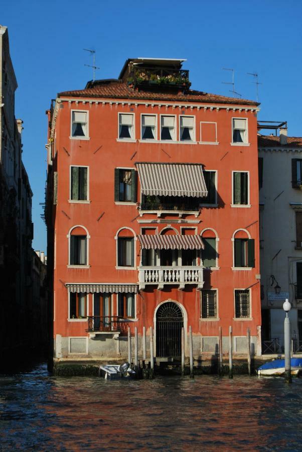 Casa Zucchi | Grand Canal Apartment Венеція Екстер'єр фото